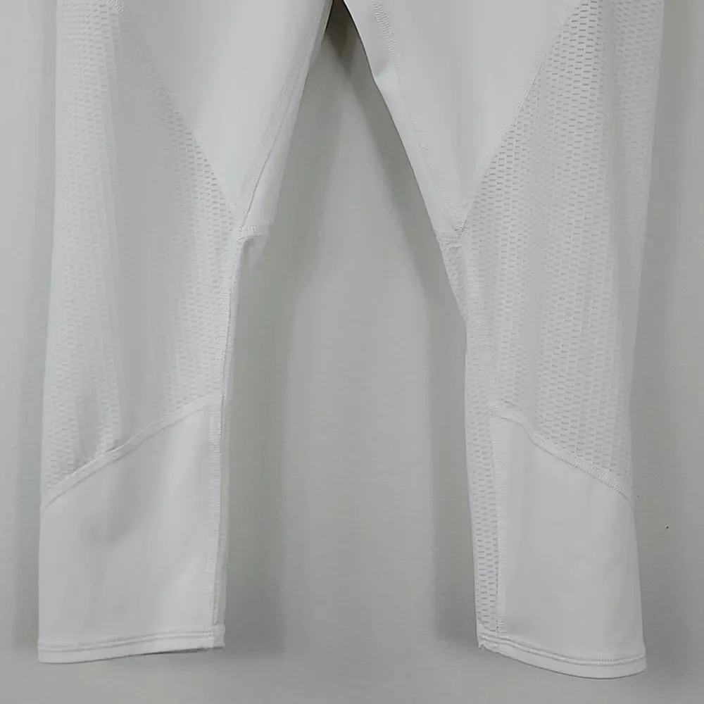 Athleta Mesh Contender Mid-Rise Capri Leggings‎ in White Medium